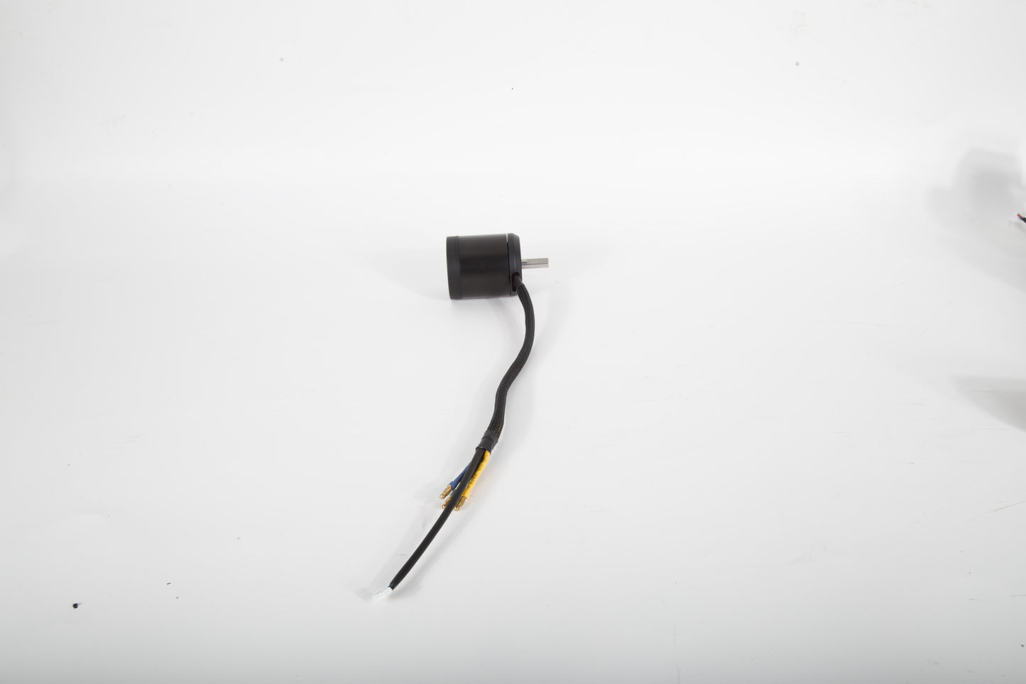 6374 belt motor--power 1800W, rated 190KV--1pcs